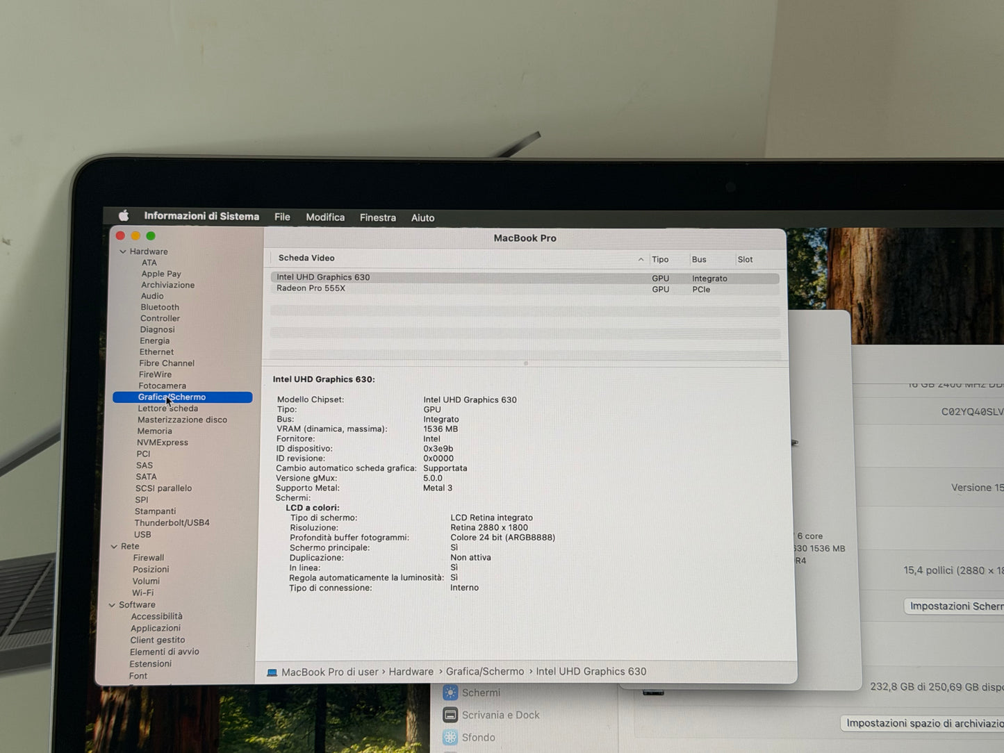 MacBook Pro (2019) [15,4", Touch Bar, Intel Core i7 2,6GHz, 16GB RAM, 256GB SSD, Intel UHD Graphics 630, Mac OS X] Grigio