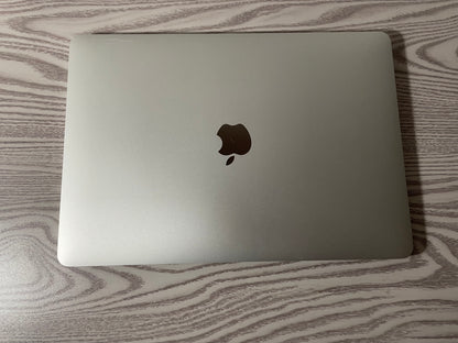 MacBook Pro (2017) [13,3", Intel Core i5 2,3GHz, 8GB RAM, 128GB SSD, Intel Iris Plus Graphics 640, macOS] Argento