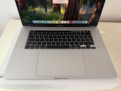 MacBook Pro (2019) [16", Touch Bar, Intel Core i7 2,6GHz, 16GB RAM, 512GB SSD, Intel UHD Graphics 630 + AMD Radeon Pro 5300M, Mac OS] argento