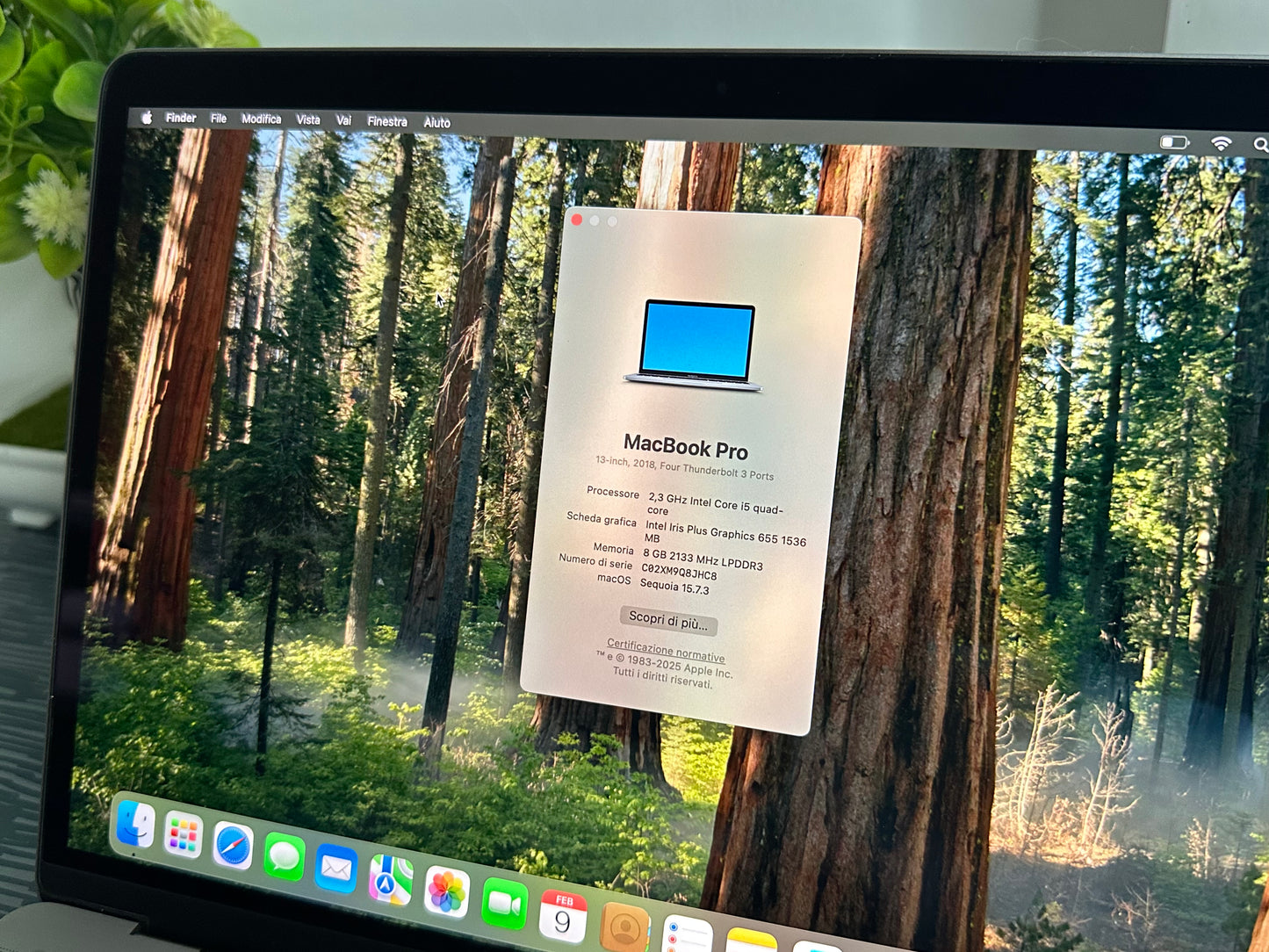 MacBook Pro (2018) [13,3", Touch Bar, Intel Core i5 2,3GHz, 8GB RAM, 256GB SSD, Intel Iris Plus Graphics 655, macOS] grigio