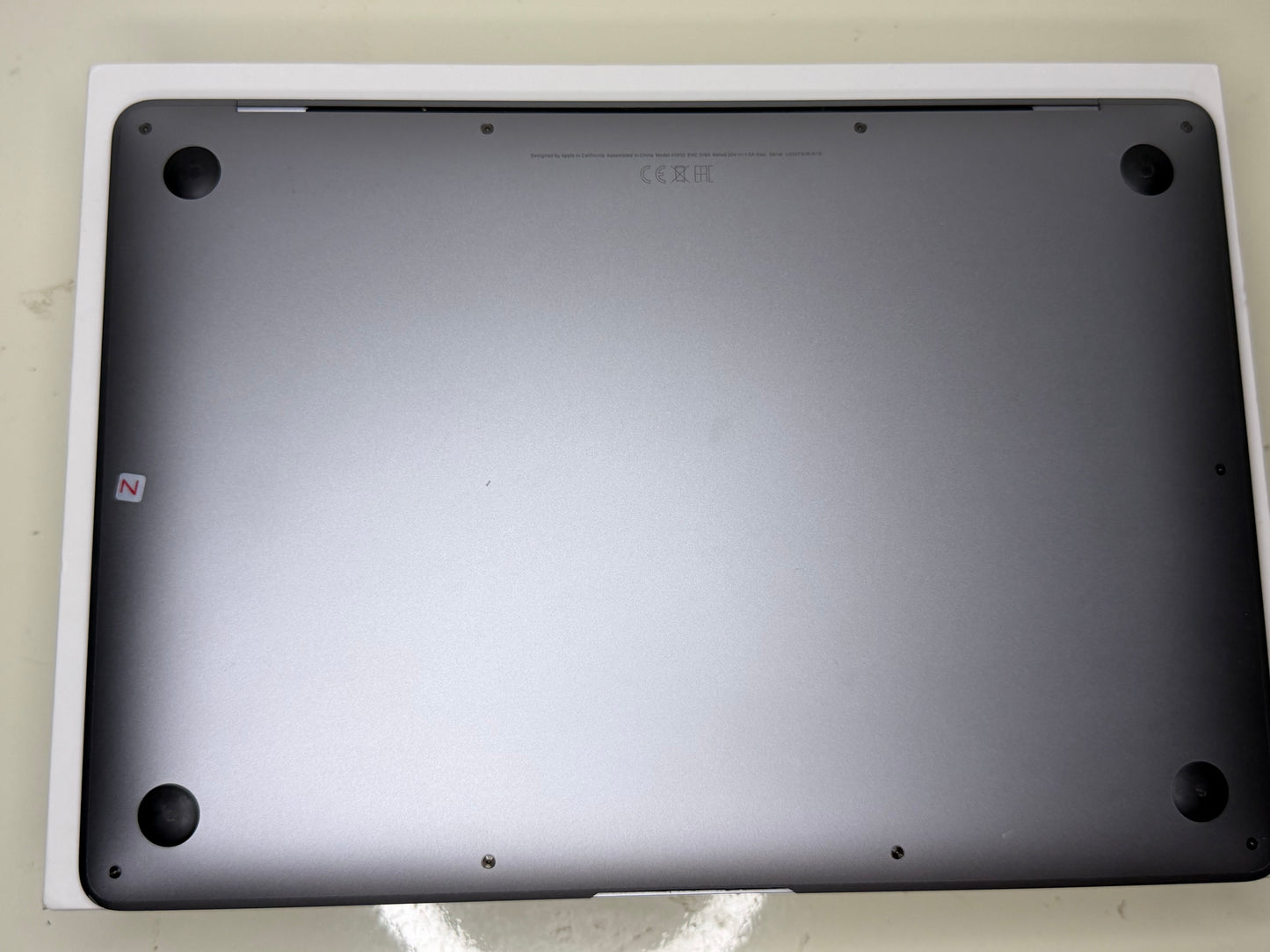 MacBook Air (2018) [13,3", Retina, Intel Core i5 1,6GHz, 8GB RAM, 256GB SSD, Intel UHD Graphics 617, macOS] Grigio