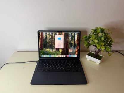 MacBook Air (2022) [13,6" Retina, M2 8 Core 3,2GHz, 8GB RAM, 256GB SSD, 8-CoreGPU, macOS] mezzanotte