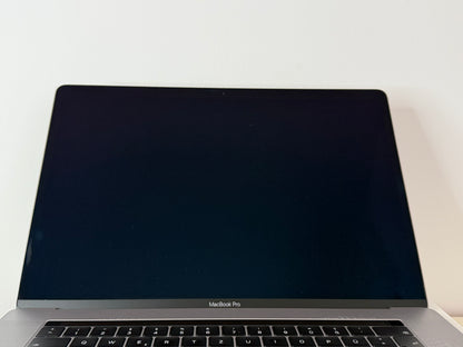 MacBook Pro (2018) [15,4", Touch Bar, Intel Core i7 2,6GHz, 32GB RAM, 1TB SSD, AMD Radeon Pro 560X, macOS] grigio