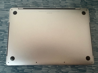 MacBook Pro (Mid 2018) [13,3", Touch Bar, Intel Core i5 2,3GHz, 8GB RAM, 256GB SSD, Intel Iris Plus Graphics 655, macOS] Grigio