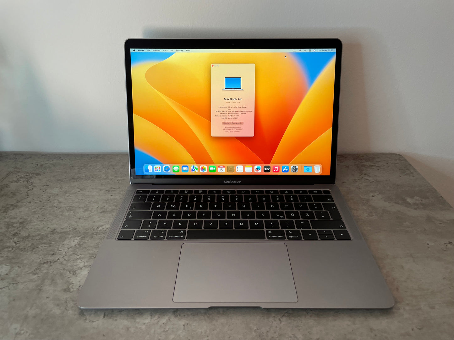 MacBook Air (2019) [13,3", Retina, Intel Core i5 1,6GHz, 8GB RAM, 256GB SSD, Intel UHD Graphics 617, macOS] argento
