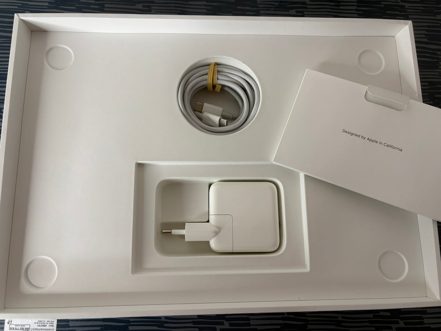 MacBook Air M1 (Late 2020) [13,3", Retina, Apple M1, 8GB RAM, 256GB SSD, Apple 7 Core, macOS] argento