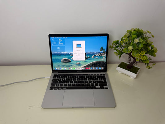 MacBook Pro (2020) [13,3", Touch Bar, Intel Core i7 2,3GHz, 32GB RAM, 512GB SSD, Intel Iris Plus Graphics, macOS] Grigio