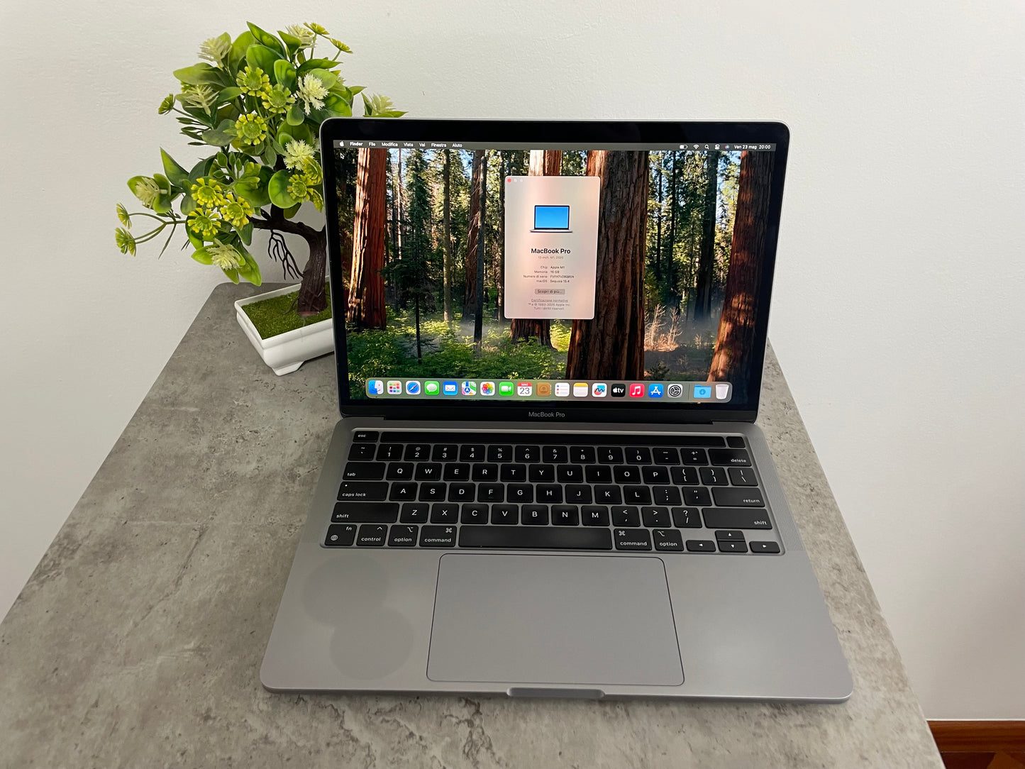 MacBook Pro (2020) M1 [13,3", Touch Bar, Apple M1 3,2GHz, 16GB RAM, 512GB SSD, Apple 8 Core, macOS] Grigio