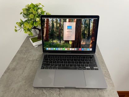 MacBook Pro (2020) M1 [13,3", Touch Bar, Apple M1 3,2GHz, 16GB RAM, 512GB SSD, Apple 8 Core, macOS] Grigio