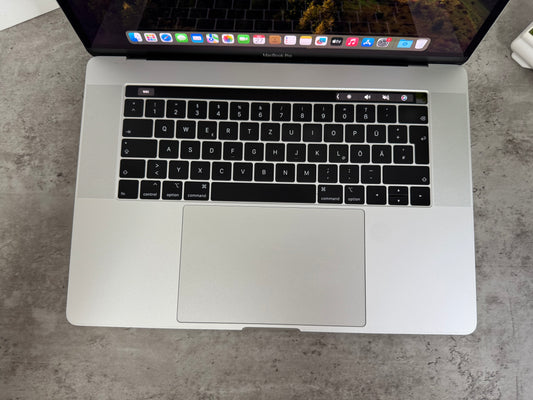MacBook Pro (2018) [15,4", Touch Bar, Intel Core i9 2,9GHz, 16GB RAM, 512GB SSD, UHD Graphics 630 ,macOS] grigio