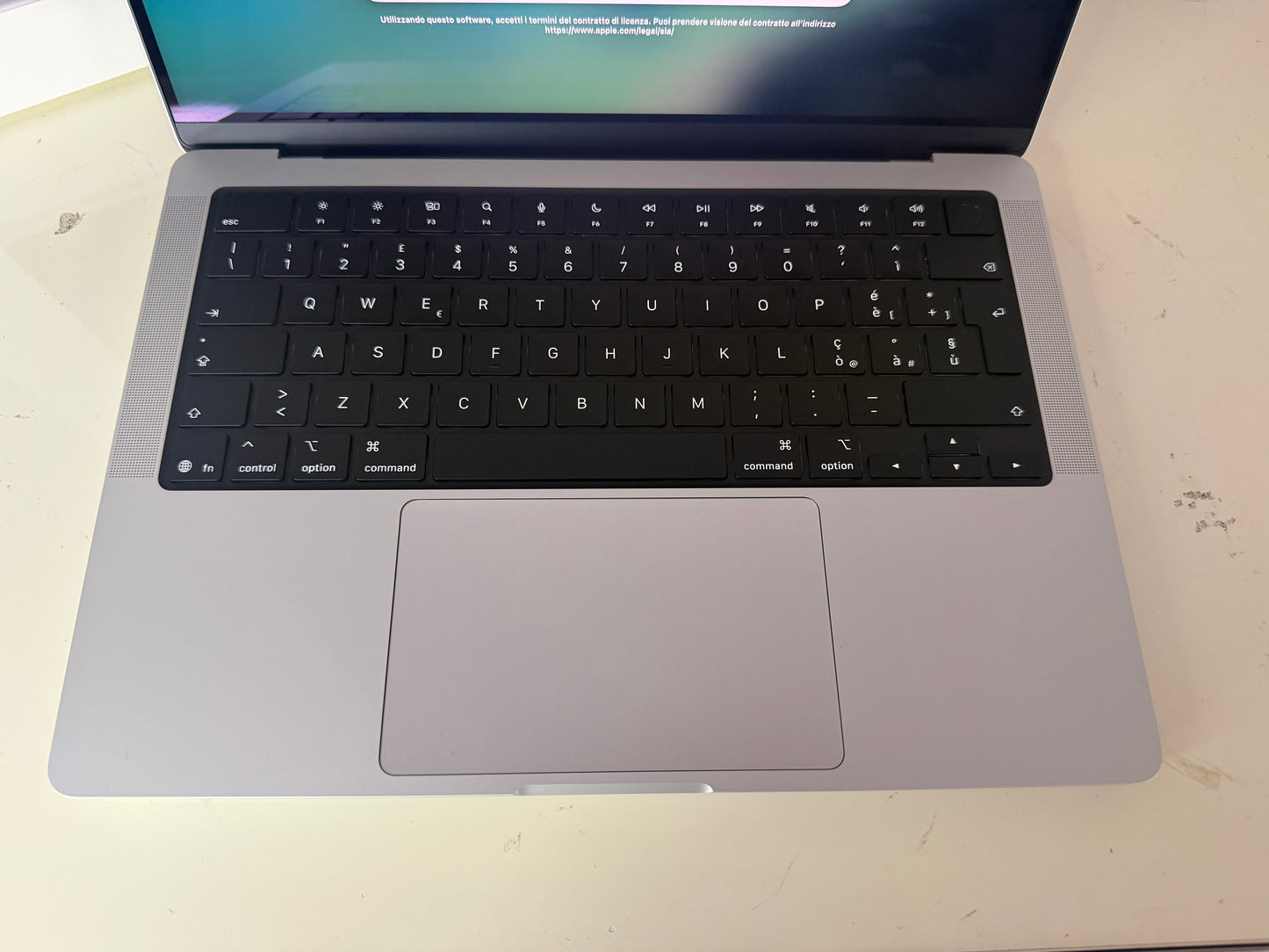 MacBook Pro (2026) [14”, Apple M5 Pro, CPU 15-core, GPU 16-core, 24GB RAM, 1TB SSD, macOS] Grigio