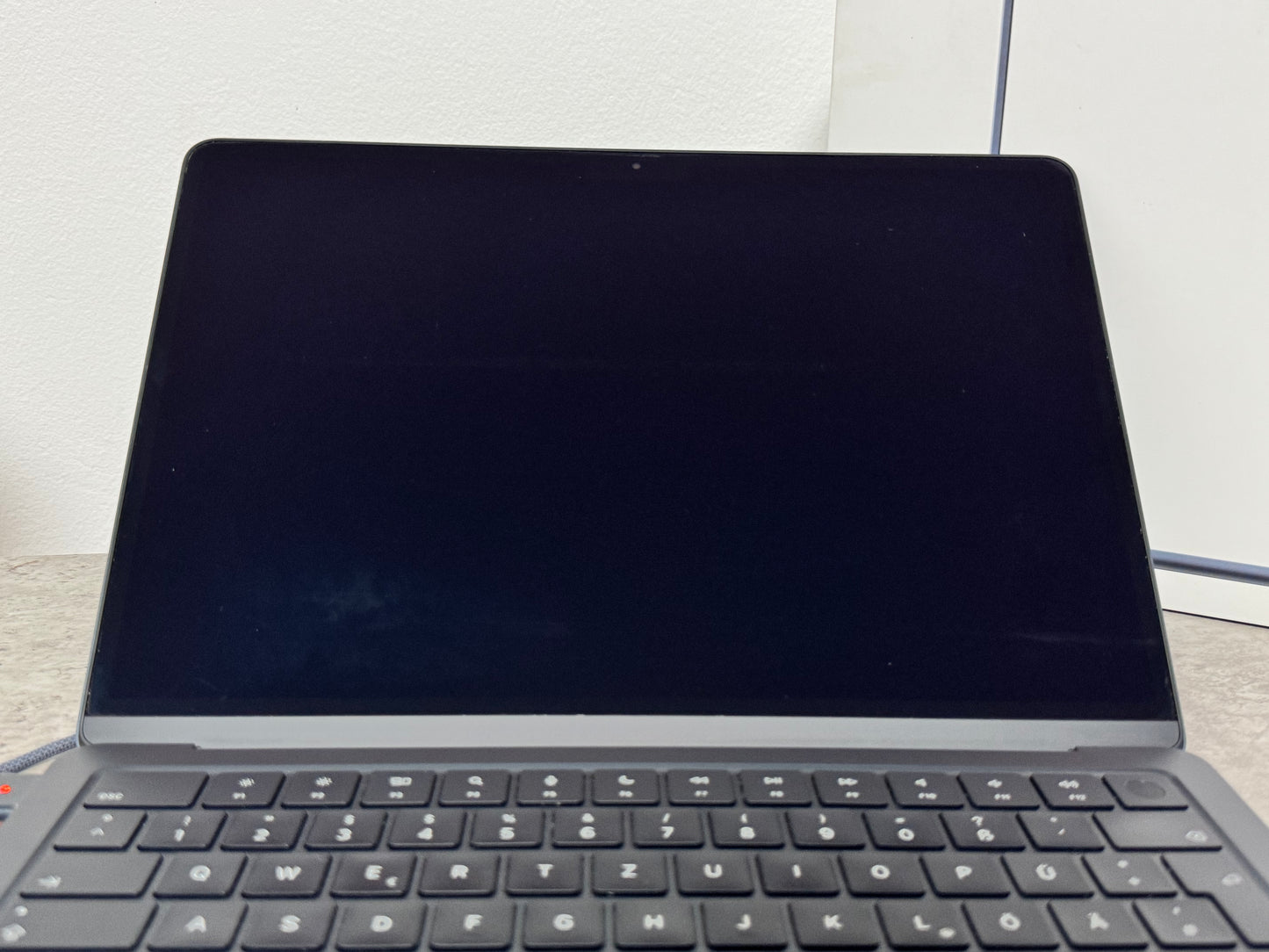 MacBook Air (2022) [13,6" Retina, M2 8 Core 3,2GHz, 8GB RAM, 256GB SSD, 8-CoreGPU, macOS] mezzanotte