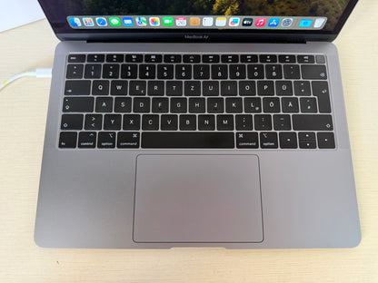 MacBook Air (Mid 2018) [13,3", Retina, Intel Core i5 1,6GHz, 8GB RAM, 128GB SSD, Intel UHD Graphics 617, macOS] Grigio