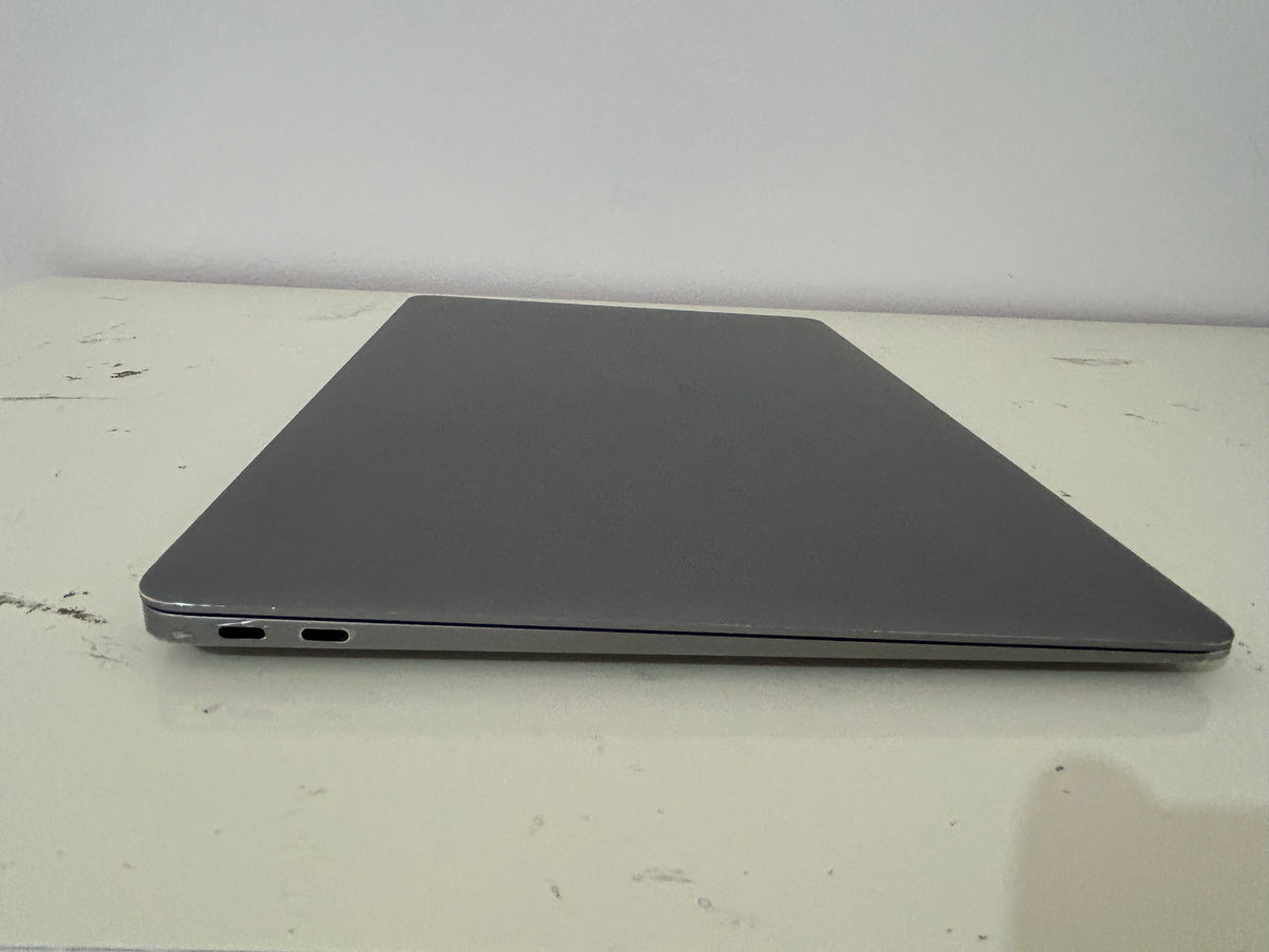 MacBook Air M1 (Late 2020) [13,3", Retina, Apple M1, 8GB RAM, 256GB SSD, Apple 7 Core, macOS] Grigio