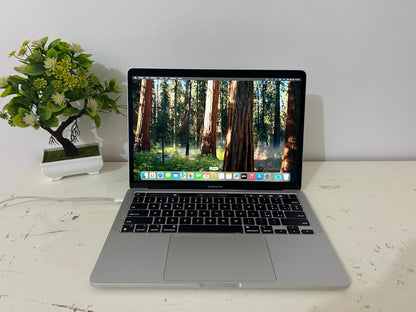 MacBook Pro (2020) M1 [13,3", Touch Bar, Apple M1 3,2GHz, 8GB RAM, 256GB SSD, Apple 8 Core, macOS] Grigio
