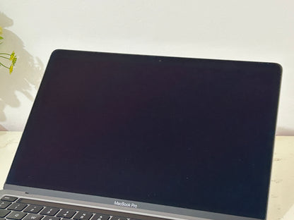 MacBook Pro (2020) M1 [13,3", Touch Bar, Apple M1 3,2GHz, 8GB RAM, 256GB SSD, Apple 8 Core, macOS] Grigio