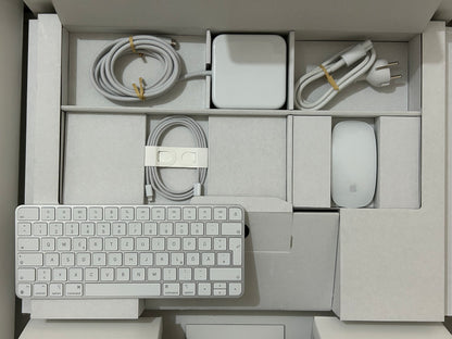 iMac (Mid 2021) [24", Apple M1 8 Core CPU, 8GB RAM, 256GB SSD, Apple 8 Core, macOS] Argento