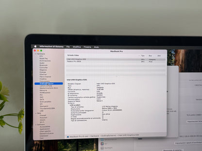 MacBook Pro (2019) [15,4", Touch Bar, Intel Core i9 2,3GHz, 16GB RAM, 512GB SSD, AMD Radeon Pro 560X, Mac OS X] Grigio