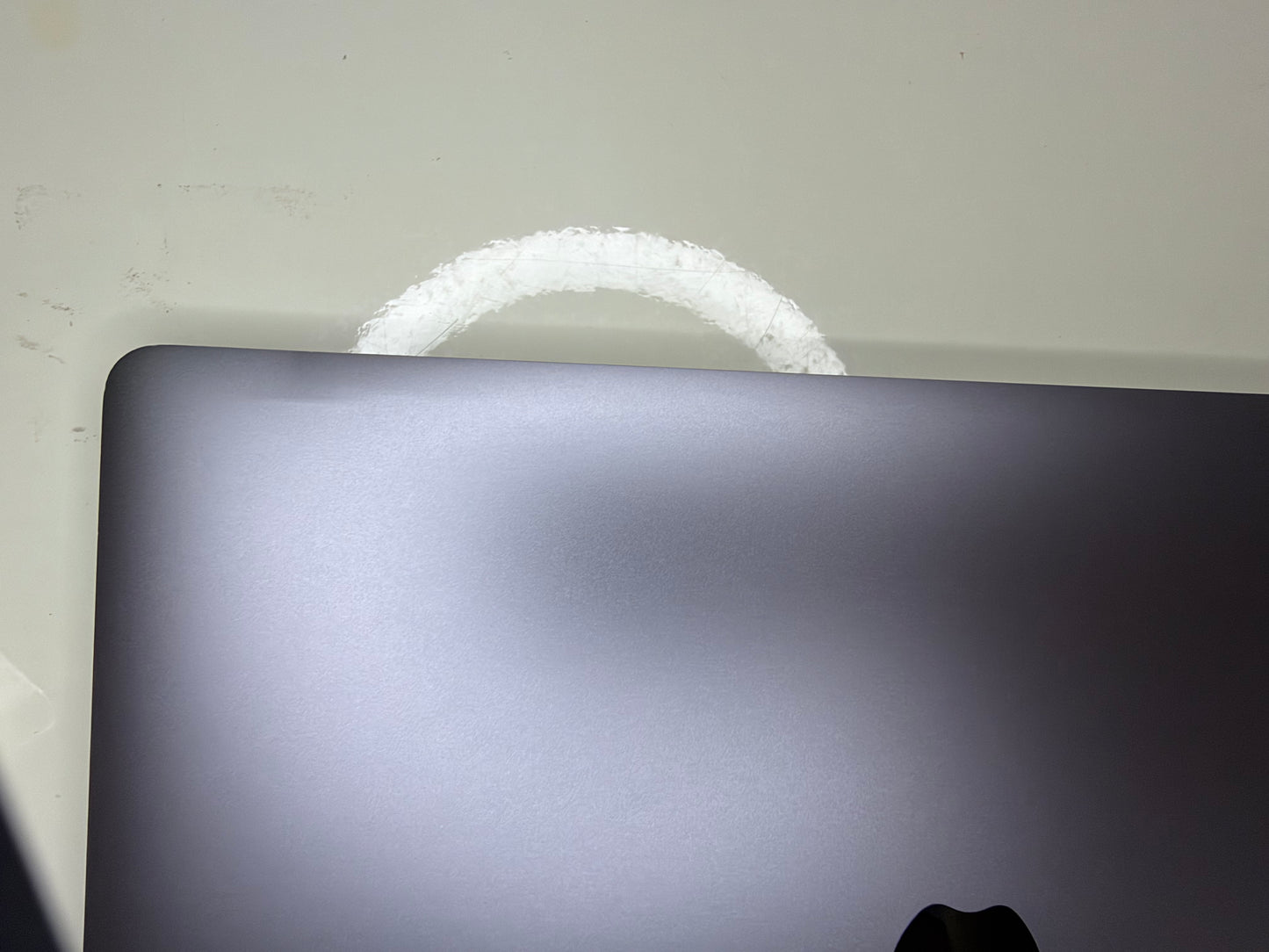MacBook Pro (2019) [15,4", Touch Bar, Intel Core i9 2,3GHz, 16GB RAM, 512GB SSD, AMD Radeon Pro 560X, Mac OS X] Grigio