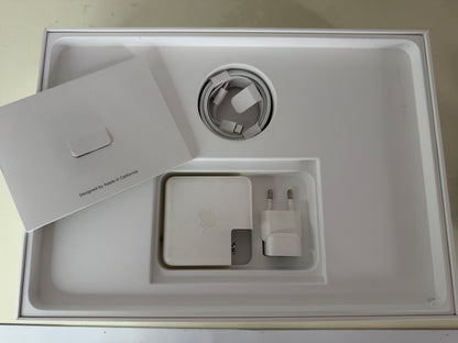 MacBook Pro (2017) [13,3", Intel Core i5 2,3GHz, 8GB RAM, 256GB SSD, Intel Iris Plus Graphics 640, macOS] Grigio