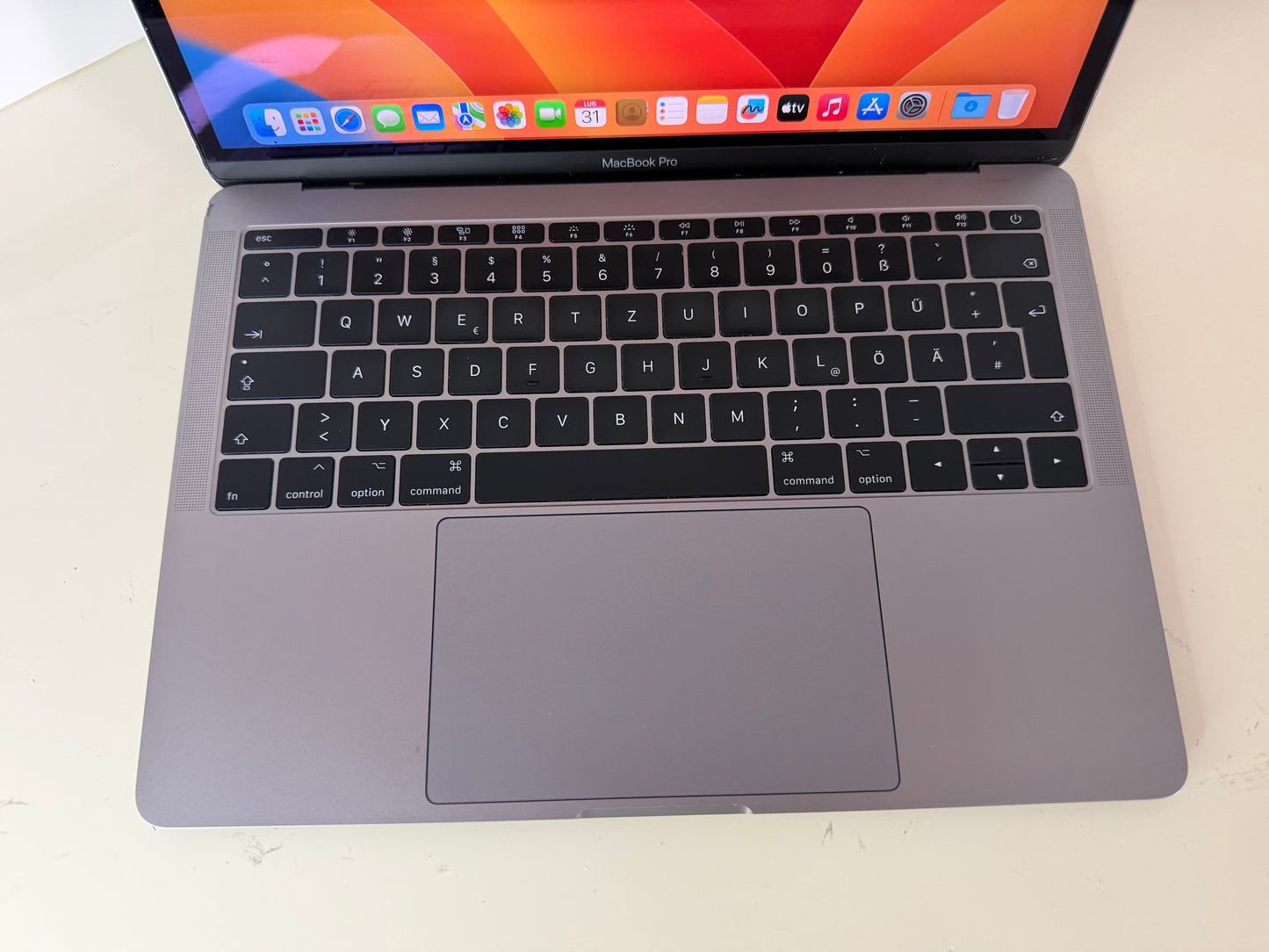 MacBook Pro (2017) [13,3", Intel Core i5 2,3GHz, 8GB RAM, 256GB SSD, Intel Iris Plus Graphics 640, macOS] Grigio