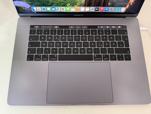 MacBook Pro (2018) [15,4", Touch Bar, Intel Core i7 2,2GHz, 16GB RAM, 512GB SSD, AMD Radeon Pro 555X, macOS] grigio