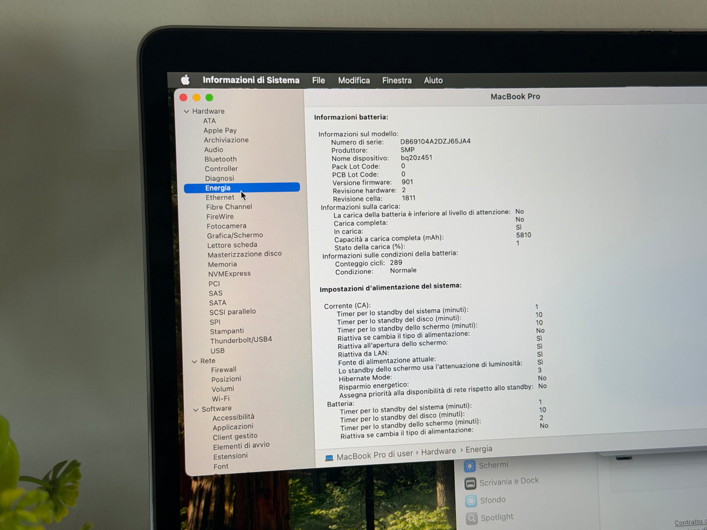 MacBook Pro (2018) [15,4", Touch Bar, Intel Core i7 2,2GHz, 16GB RAM, 512GB SSD, AMD Radeon Pro 555X, macOS] grigio